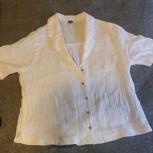 Old Navy White Button Down Shirt with Boxy Fit and Notched Collar